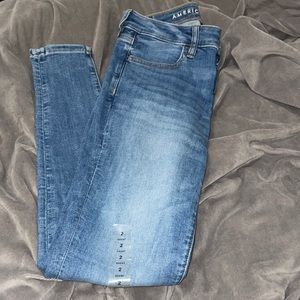 NEVER WORN AMERICAN EAGLE!